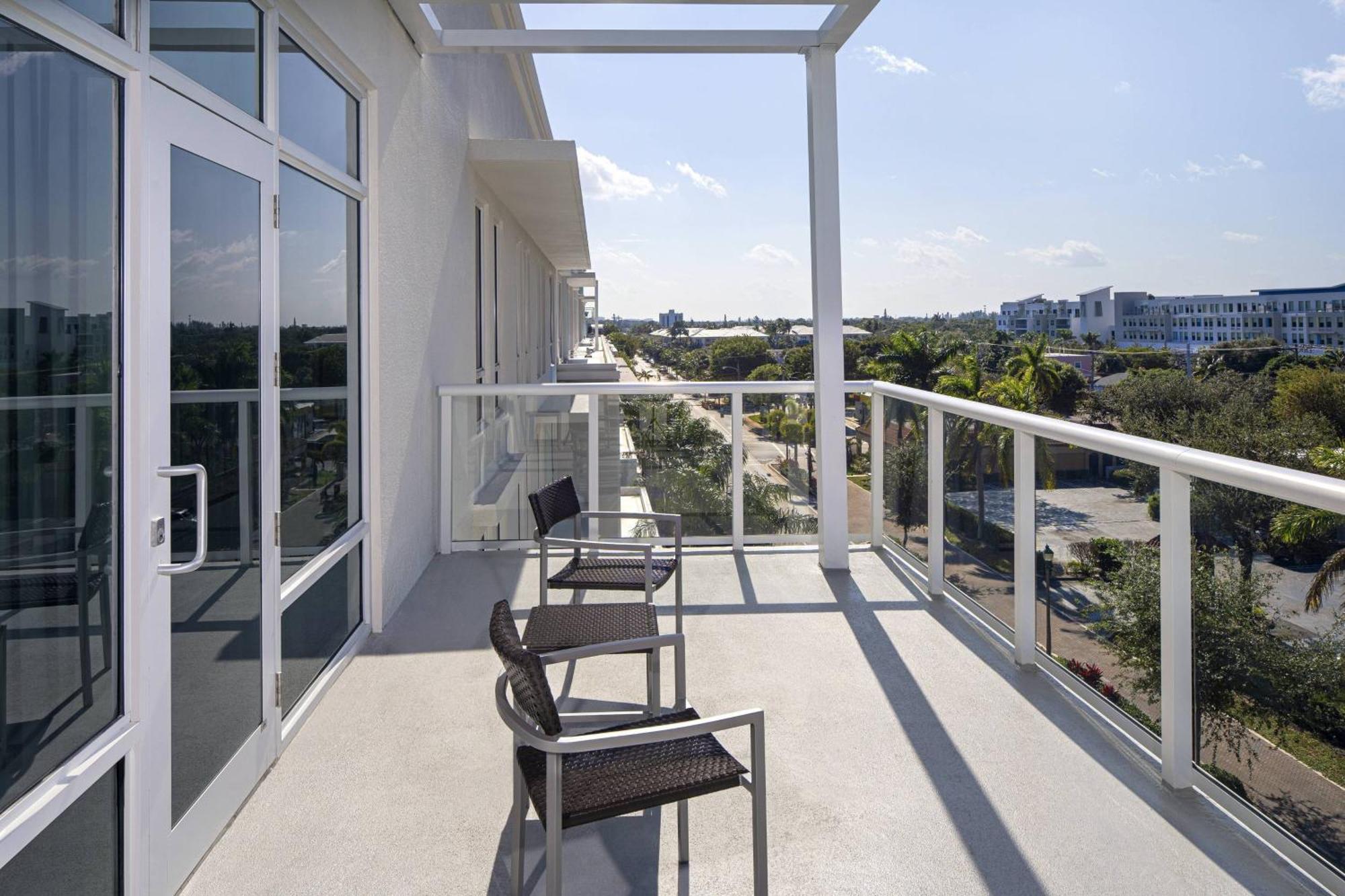 Courtyard By Marriott Delray Beach Hotel Exterior foto