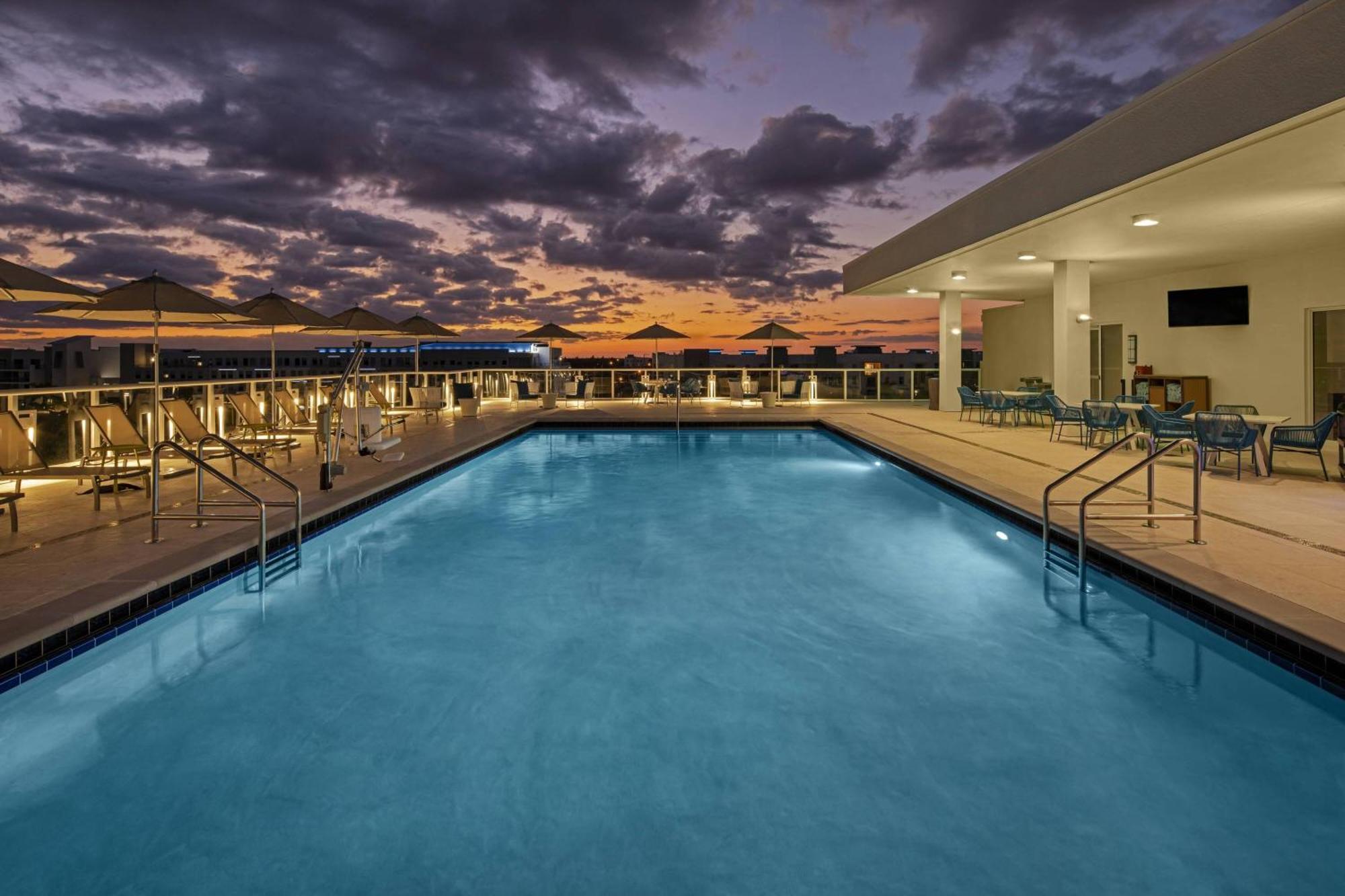 Courtyard By Marriott Delray Beach Hotel Exterior foto