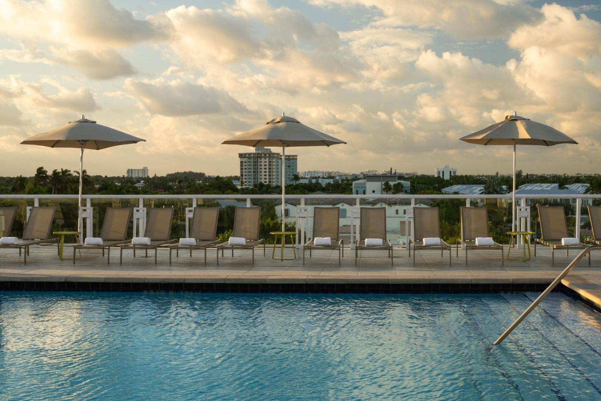 Courtyard By Marriott Delray Beach Hotel Exterior foto